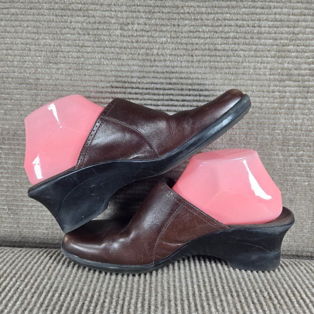 Clarks Womens 10M Brown Leather Buckle Wedge Slip On Mule Clogs 83626